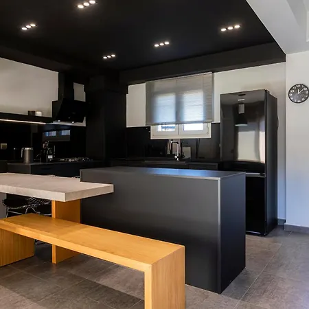 Urban F House Κανάλι