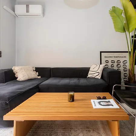 Urban F House * Kanálion